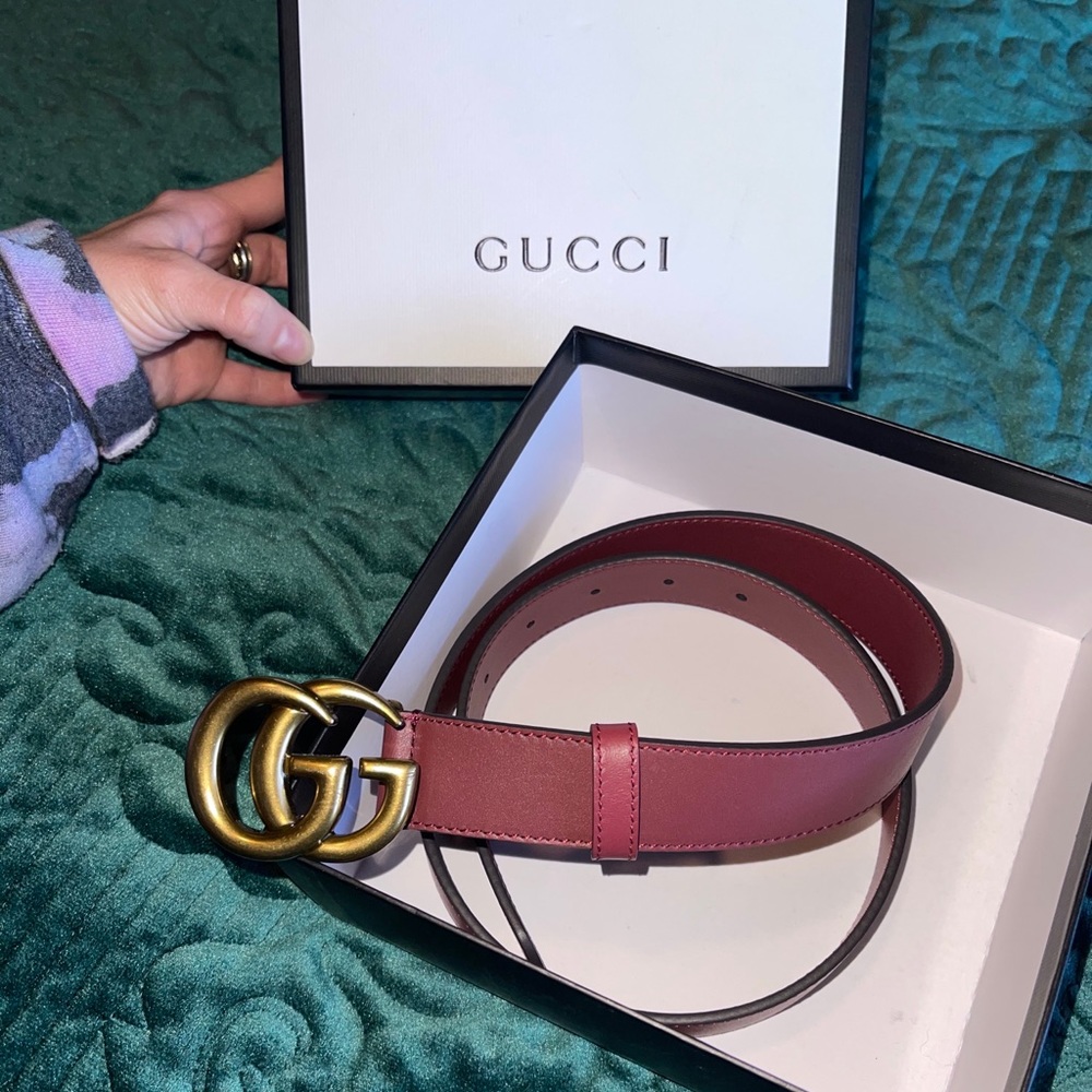 Red leather Gucci belt